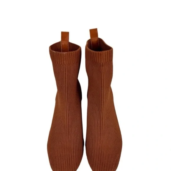 Joie Revolve Neely Sock Ribbed Ankle
Booties Sz 7.5 Chestnut Brown
Block Heel - Picture 4 of 13